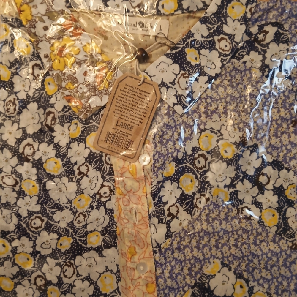 Natural Life NWT Size L Floral Sleeveless Tie-Front Top - Picture 3 of 3